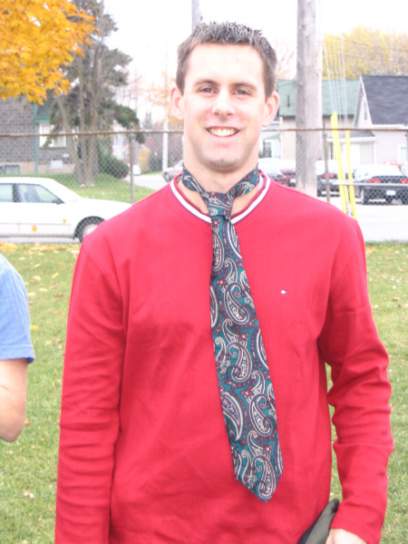 9034-bmtfl-steve-with-mothers-tie-nov05-2005