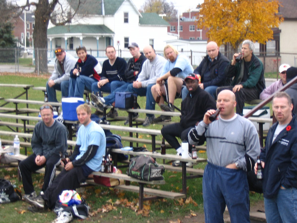 9036-bmtfl-championship-game-fans-nov05-2005
