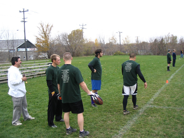 9038-bmtfl-keystorm-on-sidelines-nov05-2005