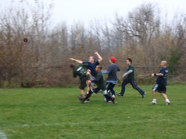 9070-bmtfl-fighting-for-ball-nov05-2005