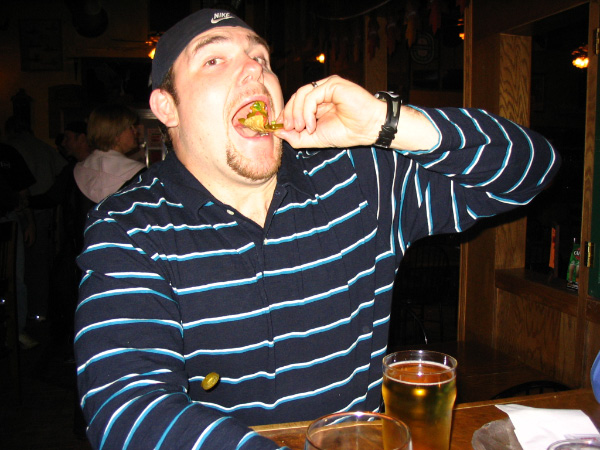 9312-bmtfl-wayne-cathcart-eating-big-nov05-2005