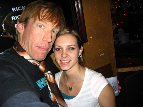 4584-bmtfl-party-000-nov18-2006