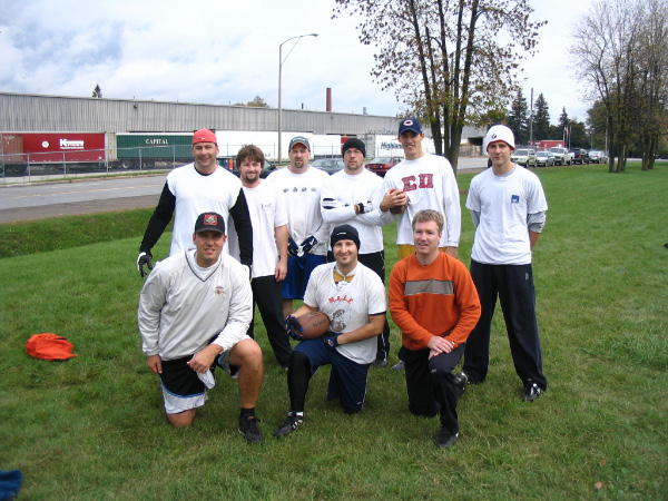 3645-bmtfl-Willyfish-team-oct01-2006