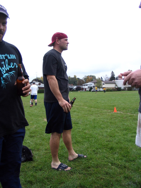 3651-bmtfl-mothers-relaxed-after-win-oct01-2006