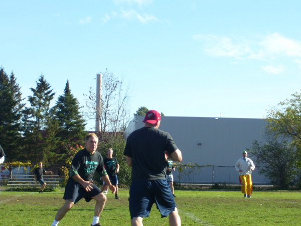 100_0847-bmtfl-johnny-about-to-tackle-jeff-oct08-2006