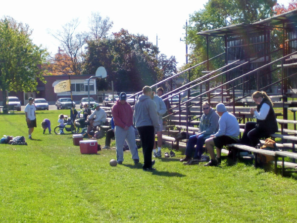 100_0896-bmtfl-bci-sidelines-oct08-2006