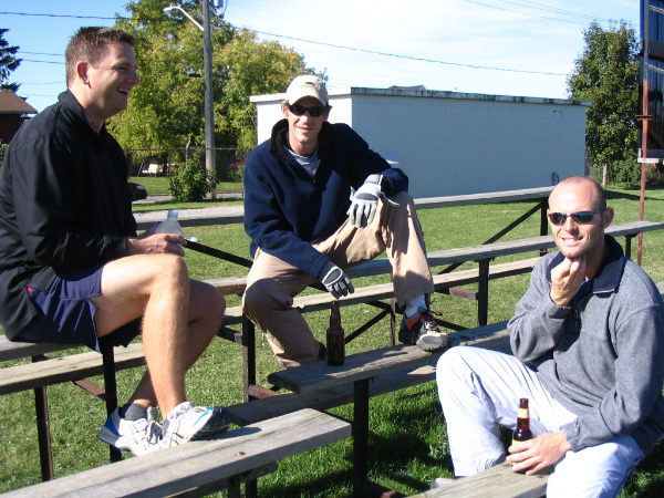 3862-bmtfl-fans-oct08-2006