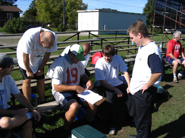 3867-bmtfl-willyfish-going-over-plays-oct08-2006