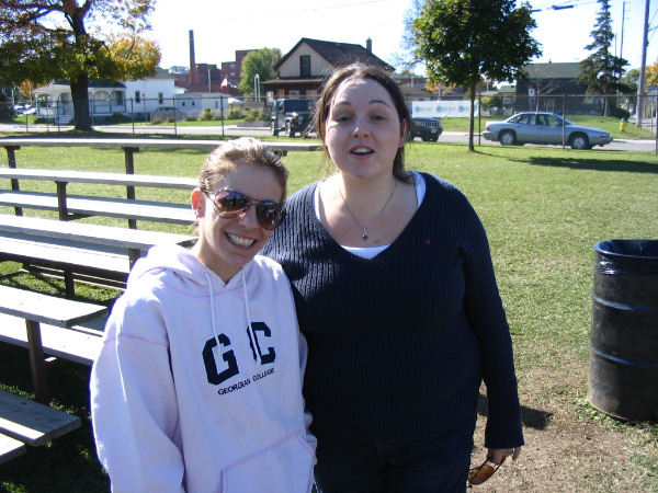 3879-bmtfl-mothers-groupies-oct08-2006