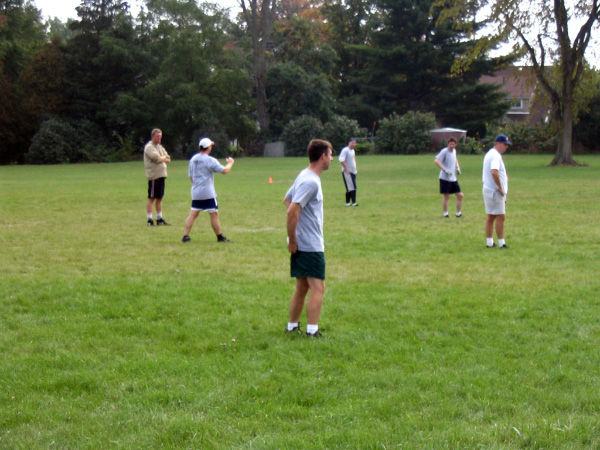 3479-BMTFL-steve-picking-his-seat-before-the-show-sept17-2006