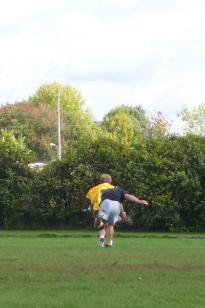 3555-0731-BMTFL-chasing-and-catching-sept24-2006