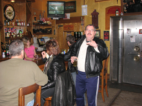 8577-BMTFL-Keystorm-party-000-nov10-2007