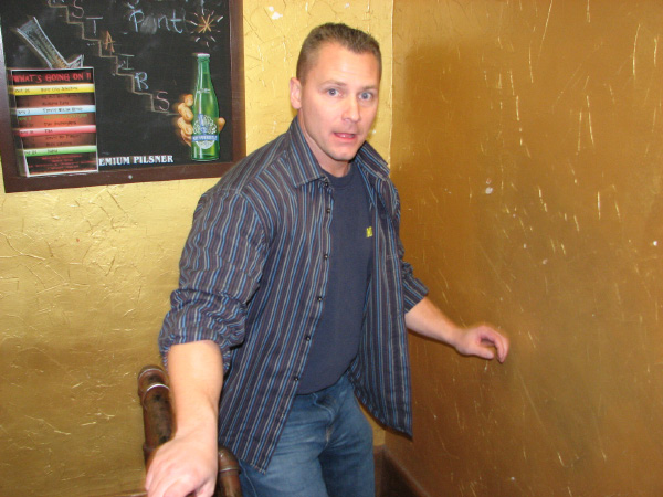 8774-BMTFL-Keystorm-party-000-nov10-2007