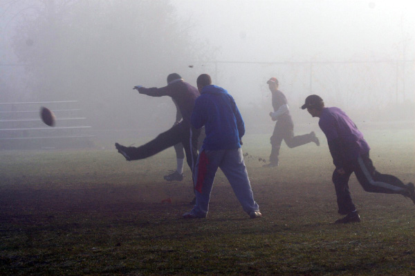 6090-2216-Photo-by-Ken-Scott-Bombers-VS-Cowboys-000-oct19-2008