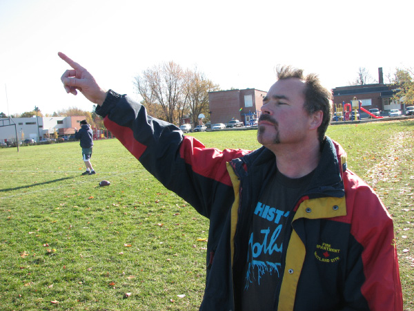 6468-BMTFL-Hurricanes-VS-Mothers-000-nov02-2008