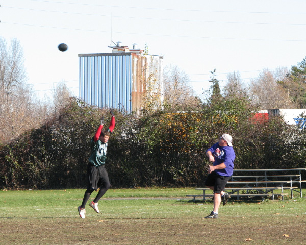 6490-BMTFL-KeyStorm-Irish-VS-Bombers-000-nov02-2008