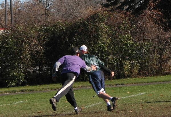 6514-BMTFL-KeyStorm-Irish-VS-Bombers-000-nov02-2008
