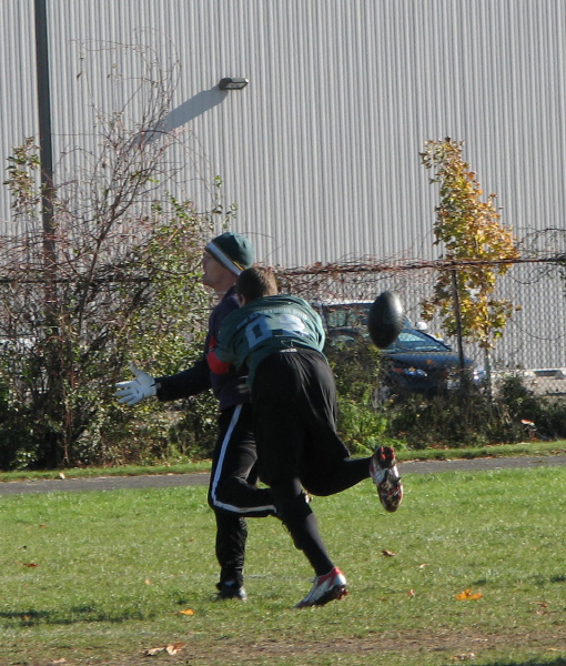 6524-BMTFL-KeyStorm-Irish-VS-Bombers-000-nov02-2008