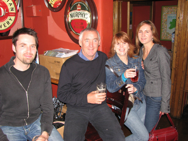 6830-BMTFL-KeyStorm-Pub-Party-000-nov08-2008