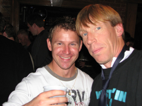 6906-BMTFL-KeyStorm-Pub-Party-000-nov08-2008