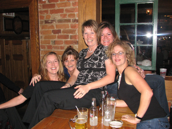 6987-BMTFL-KeyStorm-Pub-Party-000-nov08-2008