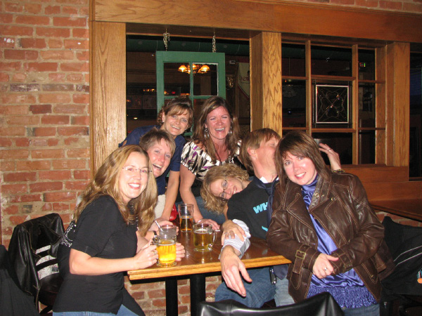 6989-BMTFL-KeyStorm-Pub-Party-000-nov08-2008