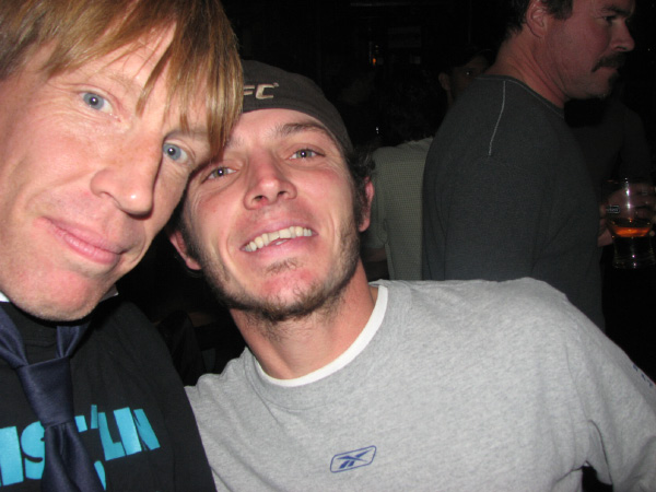 7010-BMTFL-KeyStorm-Pub-Party-000-nov08-2008