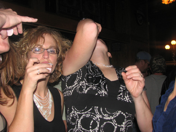 7095-BMTFL-KeyStorm-Pub-Party-000-nov08-2008