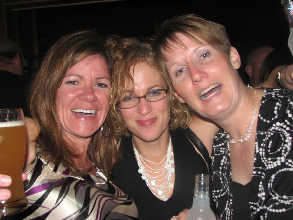 7098-BMTFL-KeyStorm-Pub-Party-000-nov08-2008