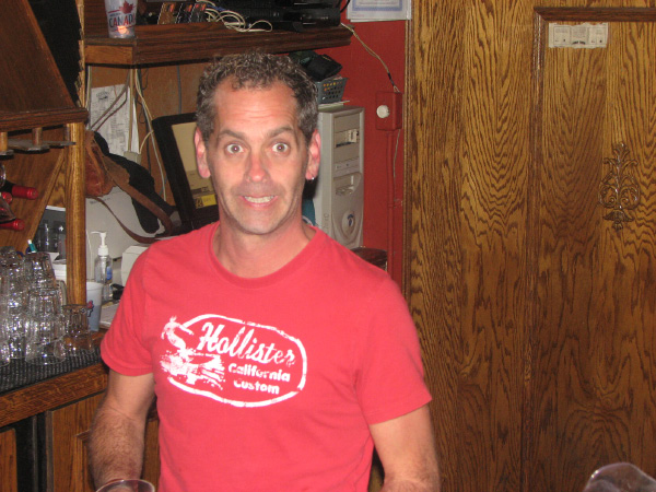 7105-BMTFL-KeyStorm-Pub-Party-000-nov08-2008