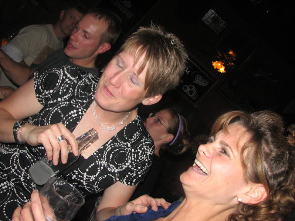 7137-BMTFL-KeyStorm-Pub-Party-000-nov08-2008