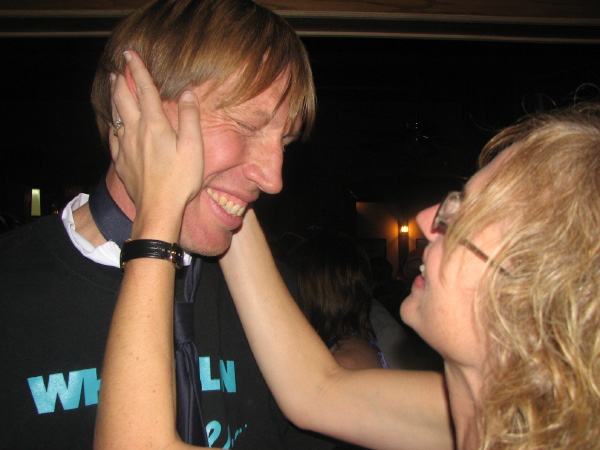 7143-BMTFL-KeyStorm-Pub-Party-000-nov08-2008