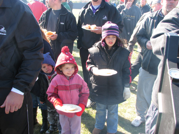 5101-BMTFL-BBQ-Day-00-oct18-2009