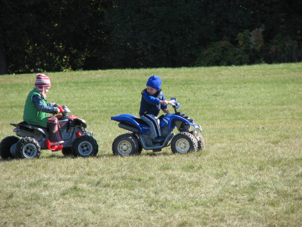 5128-BMTFL-BBQ-Day-00-oct18-2009