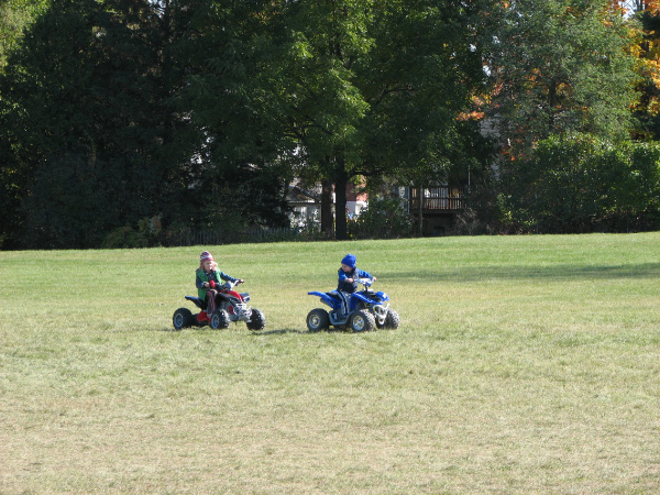 5130-BMTFL-BBQ-Day-00-oct18-2009