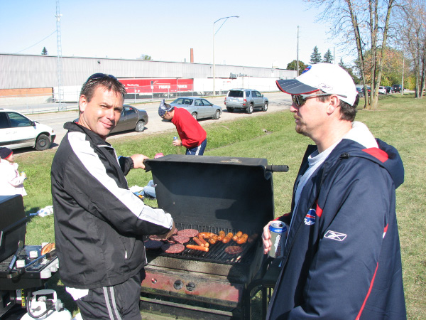 5137-BMTFL-BBQ-Day-00-oct18-2009